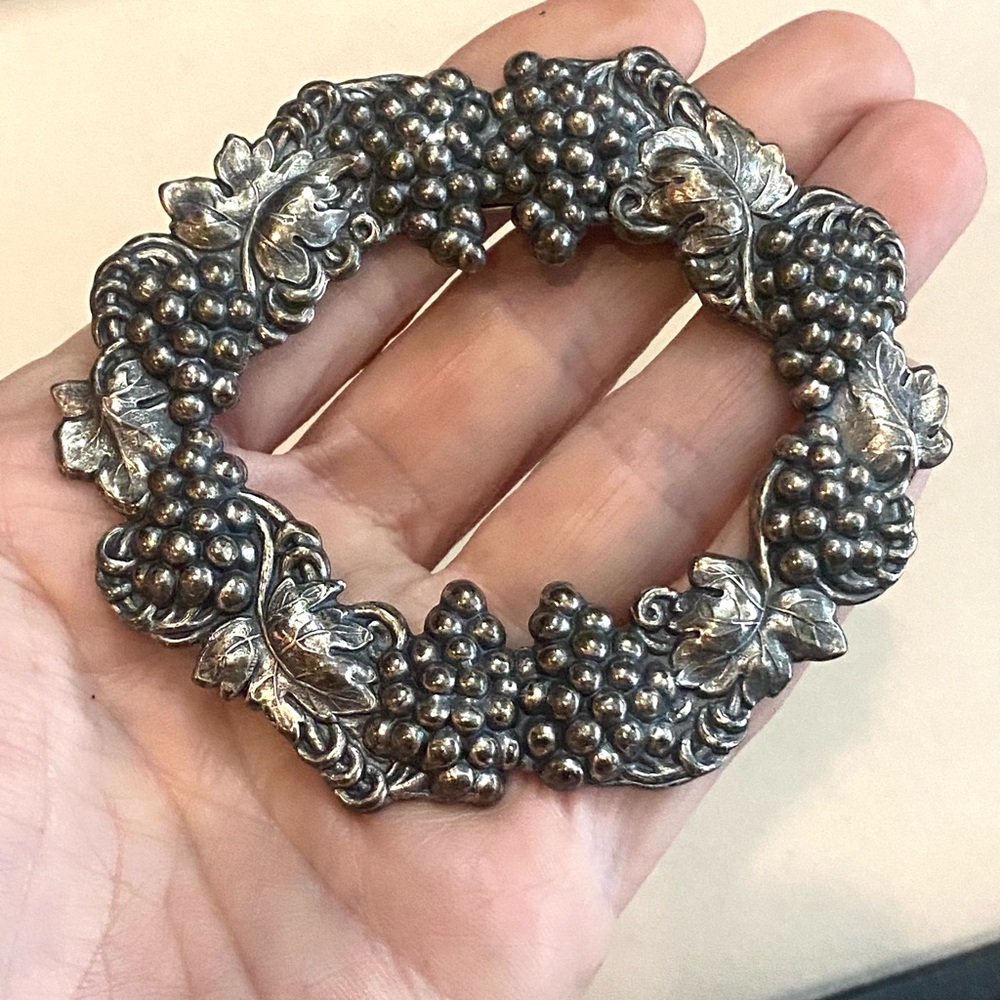 Vintage Grapevine Silver Tone Large Brooch